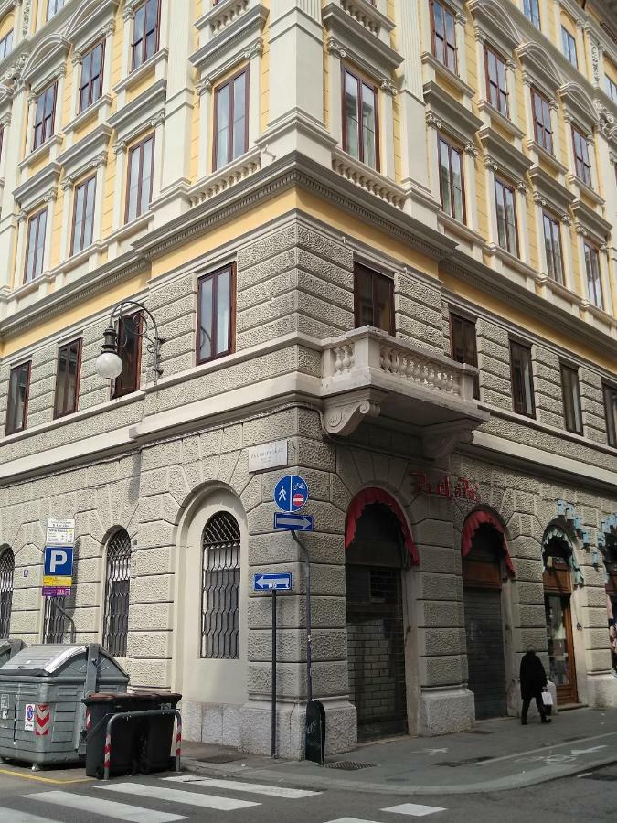 Affittacamere Iris Trieste Exterior photo